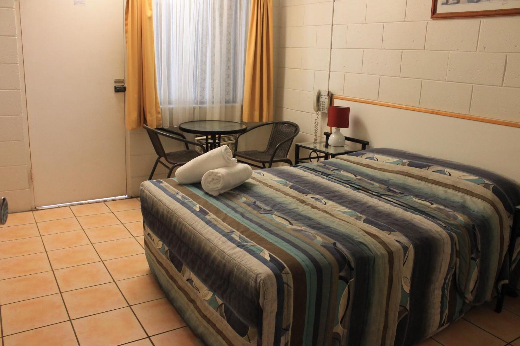 Oasis Inn Apartments Cairns Bagian luar foto