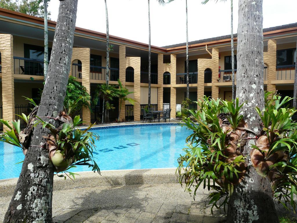 Oasis Inn Apartments Cairns Bagian luar foto