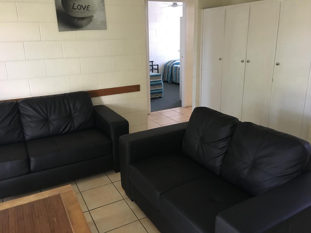 Oasis Inn Apartments Cairns Bagian luar foto