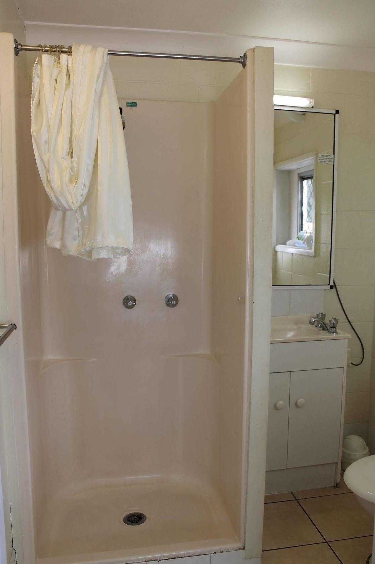 Oasis Inn Apartments Cairns Bagian luar foto
