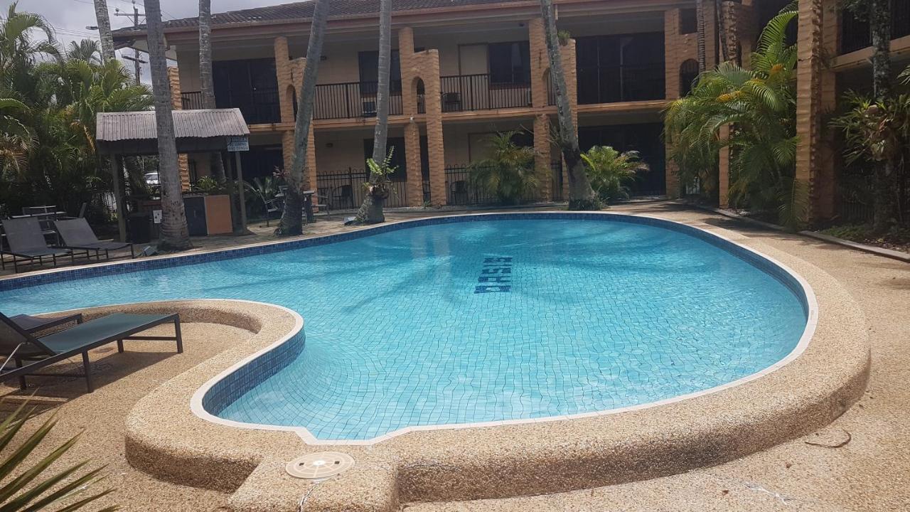 Oasis Inn Apartments Cairns Bagian luar foto
